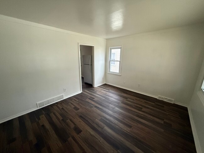 Foto del edificio - 13155 Sidonie Ave