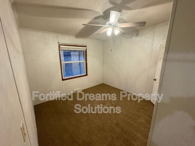 Foto del edificio - 1980 Bethania-Rural Hall Rd