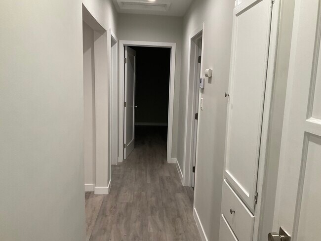 Foto del edificio - 122 E 64th St