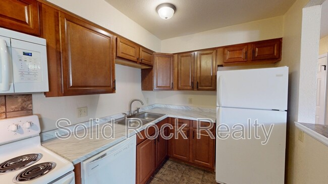 Foto del edificio - 3014 Mallard Dr