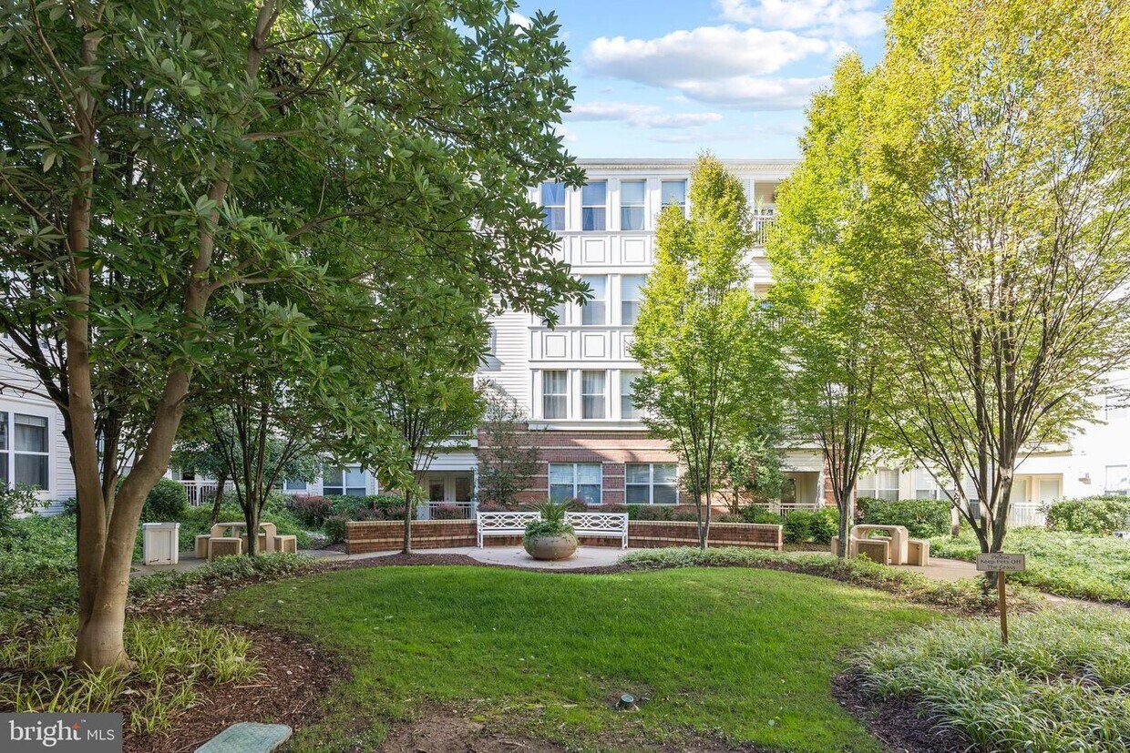 2726 Gallows Rd Unit 606, Vienna, VA 22180 Apartments in Vienna, VA