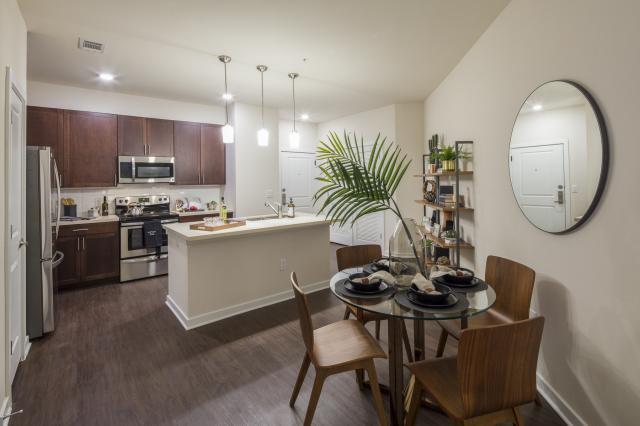 Building Photo - 1 bedroom in San Antonio TX 78233