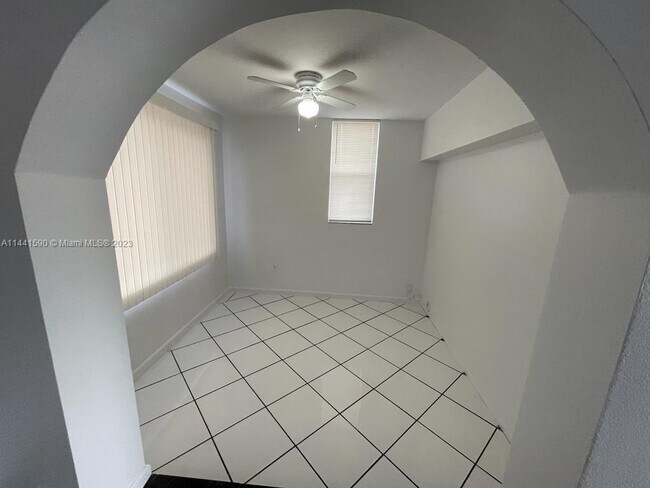 Building Photo - 1730 SW 64th Terrace