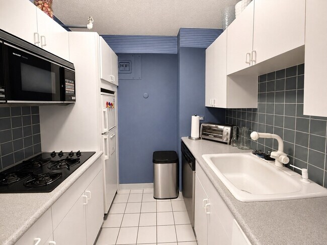 Building Photo - 151 Tremont St
