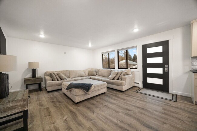 Foto del edificio - 420 N 6th Ave