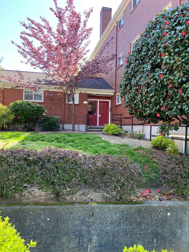 Foto del edificio - 4407 SW Alaska St