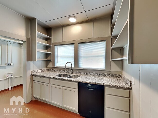 Foto del edificio - 114 S Lamar St