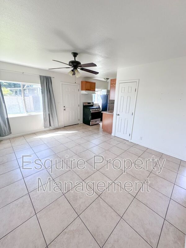 Building Photo - 12738 W Telegraph Rd