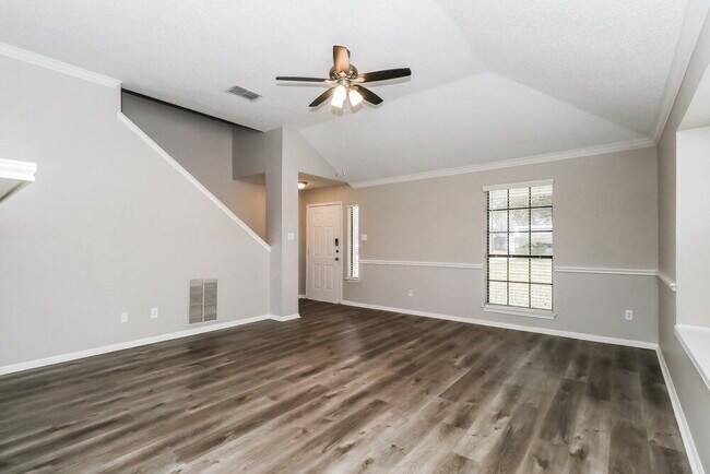 Foto del edificio - 4717 Fallenash Dr