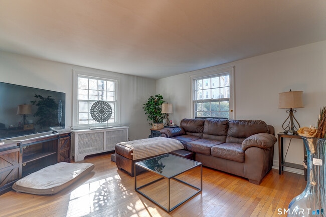 Building Photo - 59 Morris St