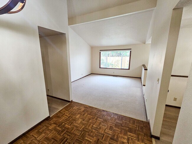 Foto del edificio - 3642 Meadow Park Loop NE