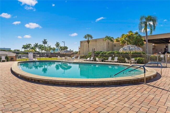 Foto del edificio - 1724 Pine Valley Dr