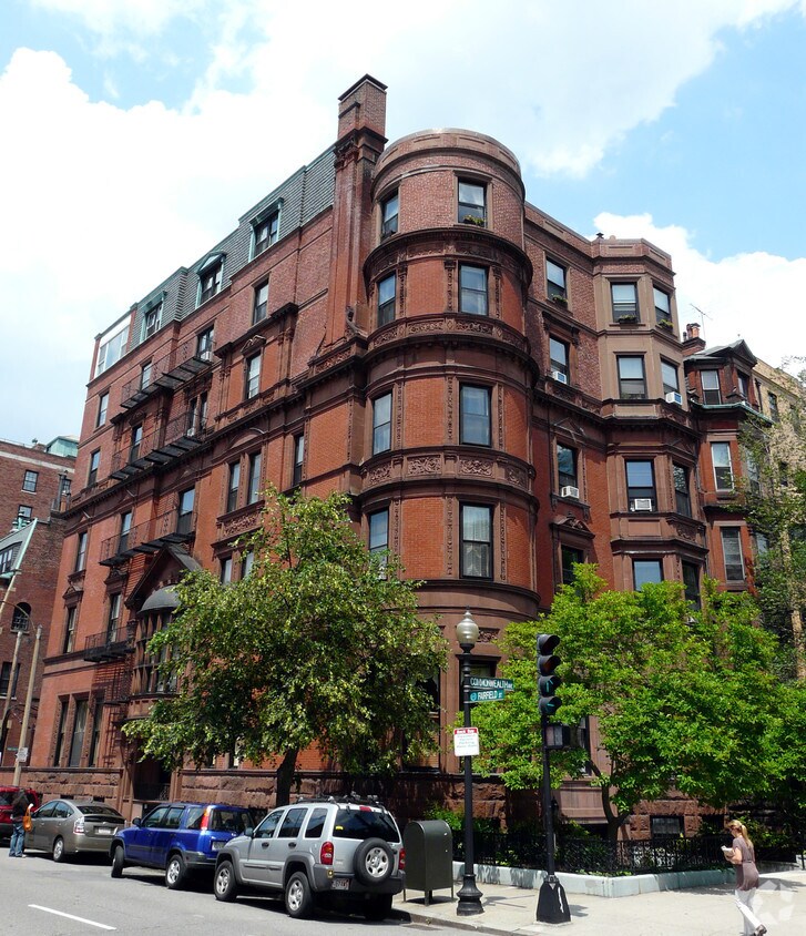 Building Photo - 20 Fairfield St