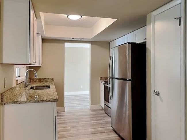 Foto del edificio - 1556 Nottingham Dr