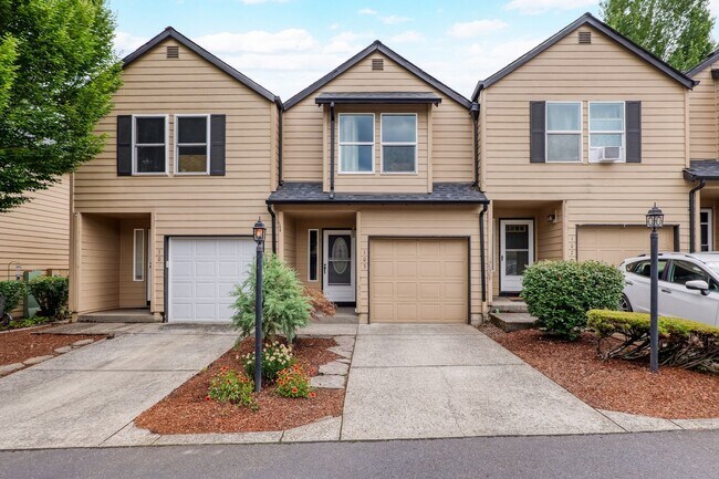 Foto del edificio - Updated 2 Bedroom/2.5 Condo w/garage