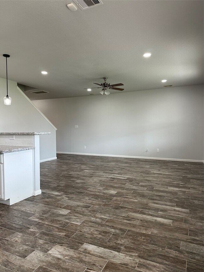 Building Photo - 5819 Golden Cove Rd