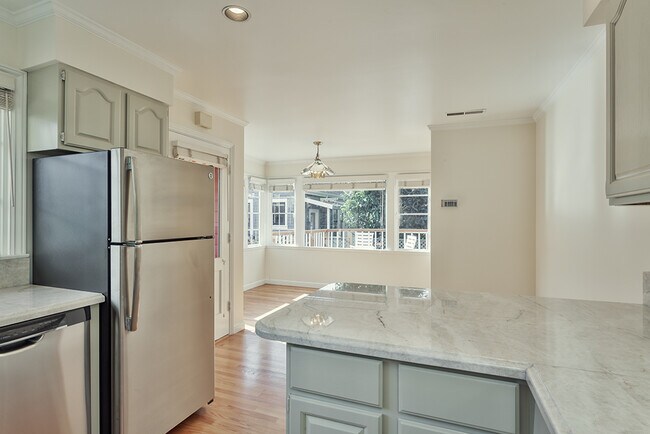 Foto del edificio - 30 Blackstone Ct