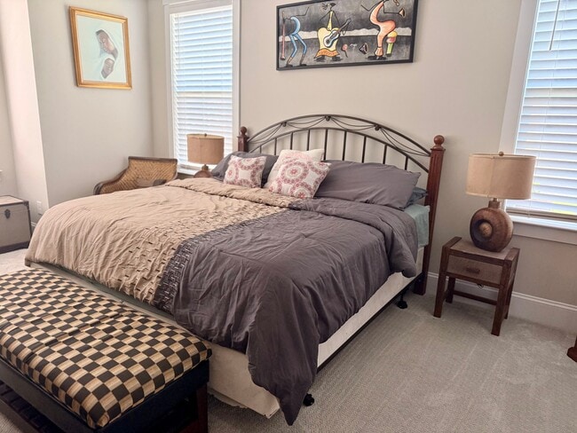 Foto del edificio - 1500 Riverwalk Parkway