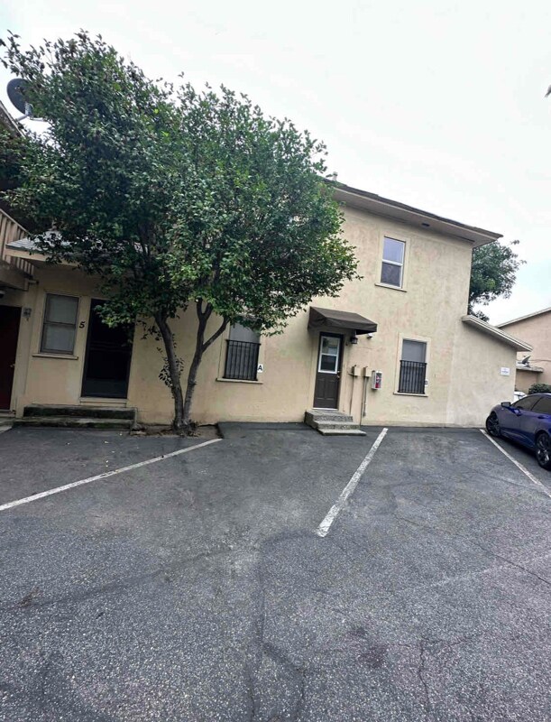 Foto del edificio - 151 N Wilson Ave