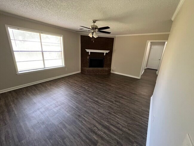 Foto del edificio - HALF OFF FIRST MONTH'S RENT!