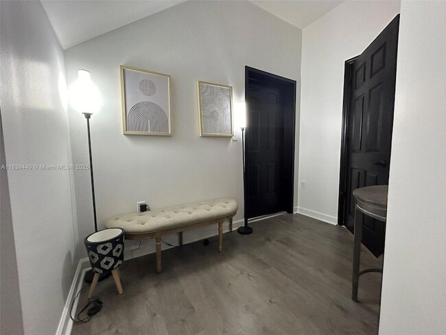Foto del edificio - 2142 Van Buren St