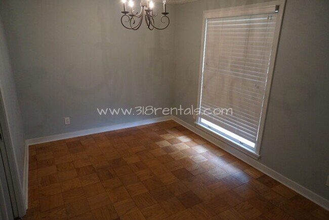 Building Photo - House in Captain Shreve available now