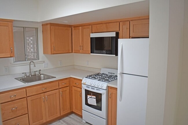 Foto del edificio - 432 Old Creek Rd