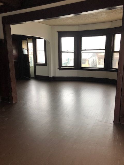 Building Photo - 3075 N. 25th Street - 2 Bedroom Upper