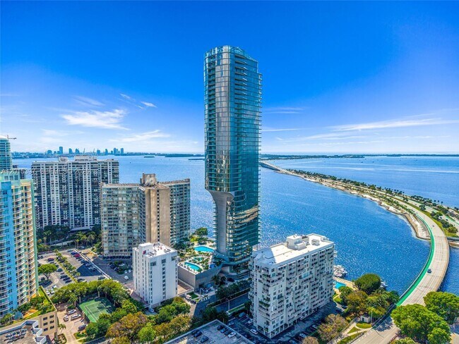 Foto del edificio - 175 SE 25th Rd