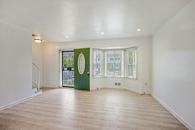 Foto del edificio - 3019 Sunset Ln