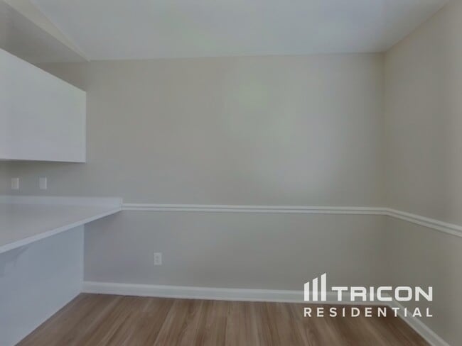 Building Photo - 4 Sweetberry Ct