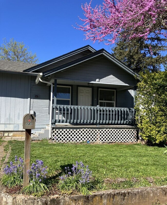 Building Photo - Ranch Style Home in Camas - Walking Distan...
