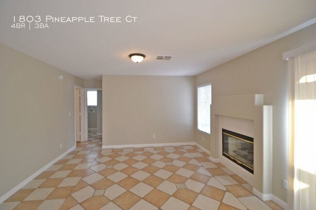 Foto del edificio - 1803 Pineapple Tree Ct
