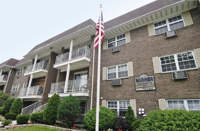 Building Photo - Mariner Apartments