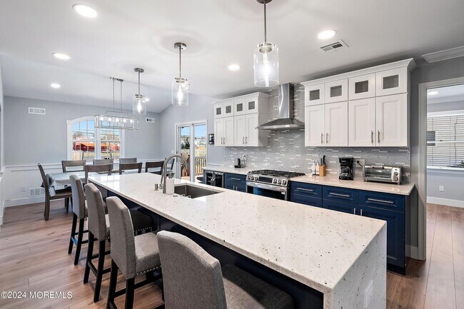 Foto del edificio - 65 Sanborn Ave