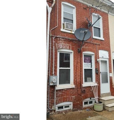 Primary Photo - 1203 Pleasant St
