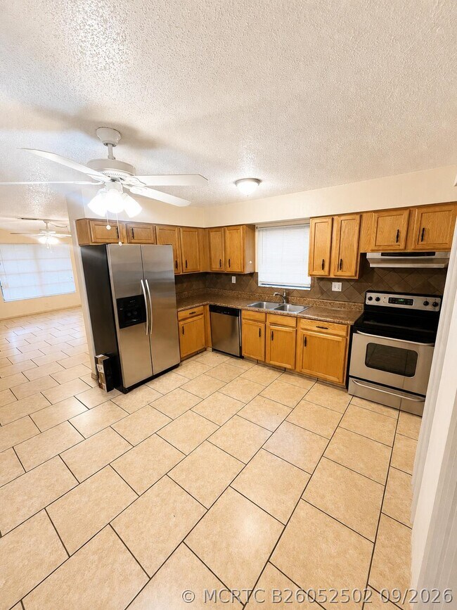 Foto del edificio - 9077 E Highland Pines Dr