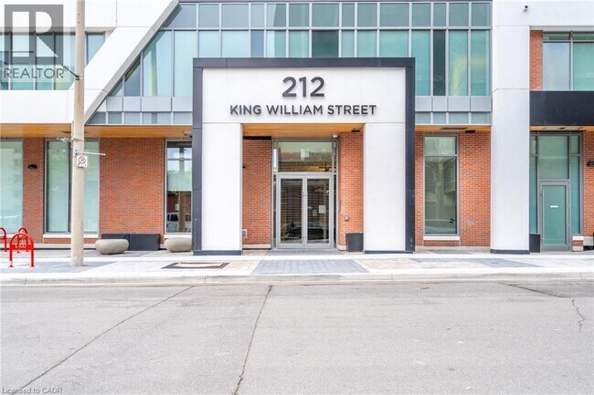 Photo du bâtiment - 212 King William St