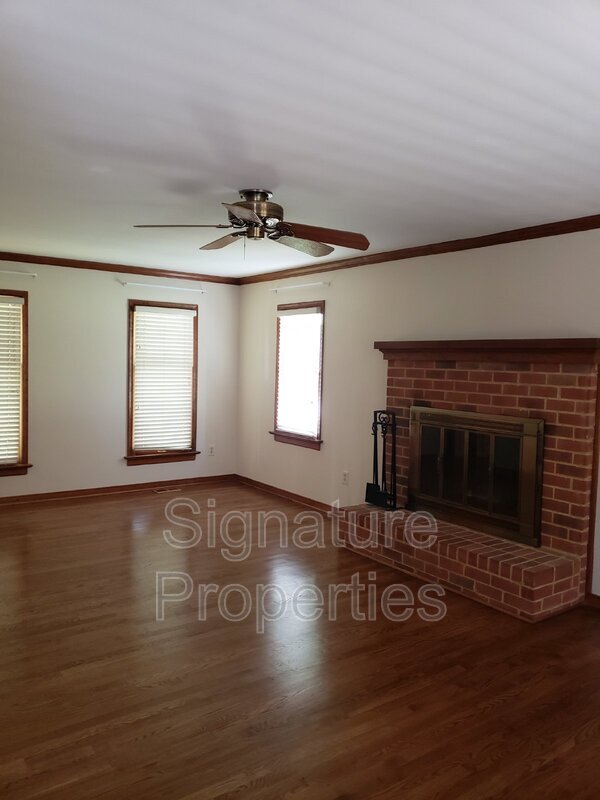 Building Photo - 9234 Fair Hill Ct