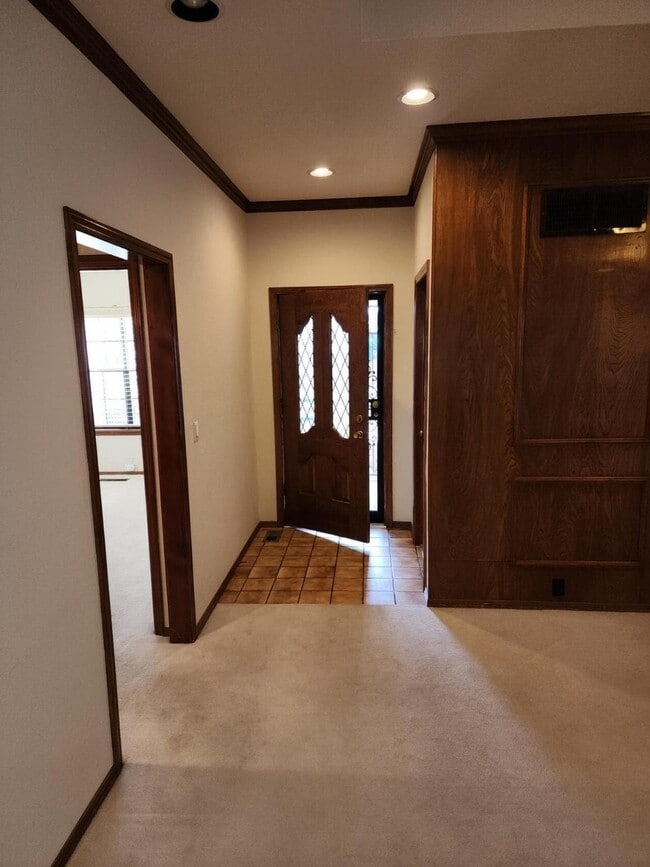 Building Photo - 9335 Admiral Lowell Pl NE