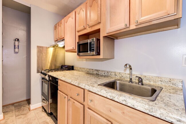 Gas stove, Microwave and DW - 1260 21st St NW