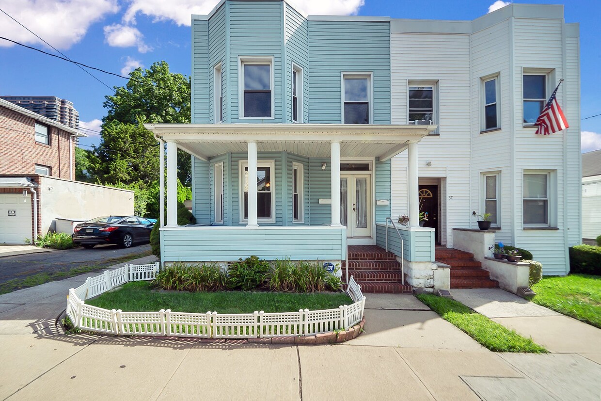 Primary Photo - 39 Garden Pl