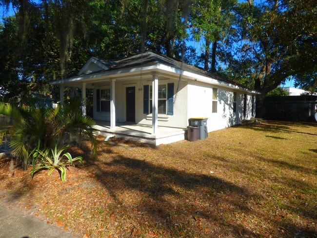 Foto del edificio - 3719 Brentwood Blvd