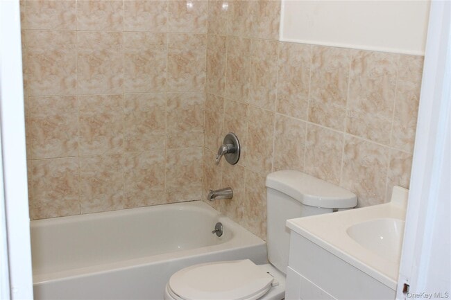 Building Photo - 55 Wyona St