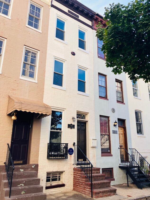 Primary Photo - 1310 Rutter St