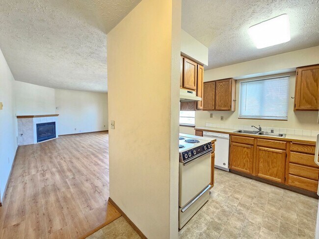 Foto del edificio - 12506 E 3rd Ave