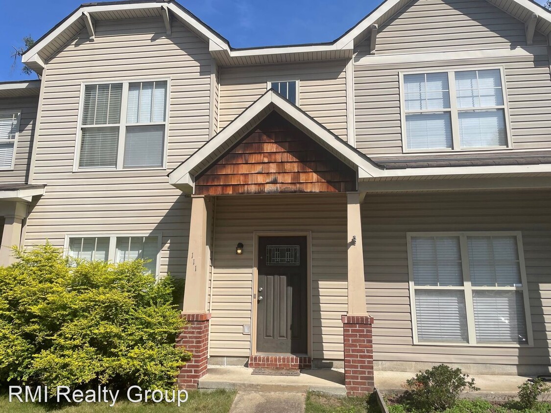 Primary Photo - 2 br, 2.5 bath House - 111 Amy Lane