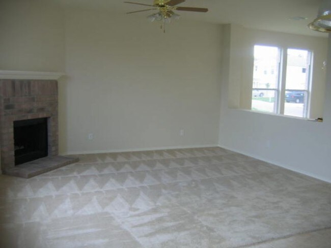 Foto del edificio - 6027 Campstool Rd