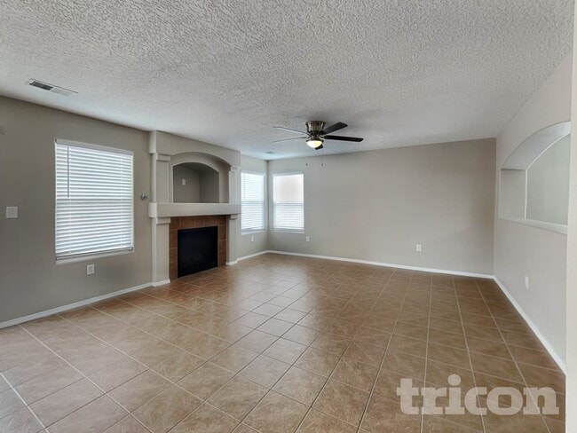 Building Photo - 1295 Carrizo St NW