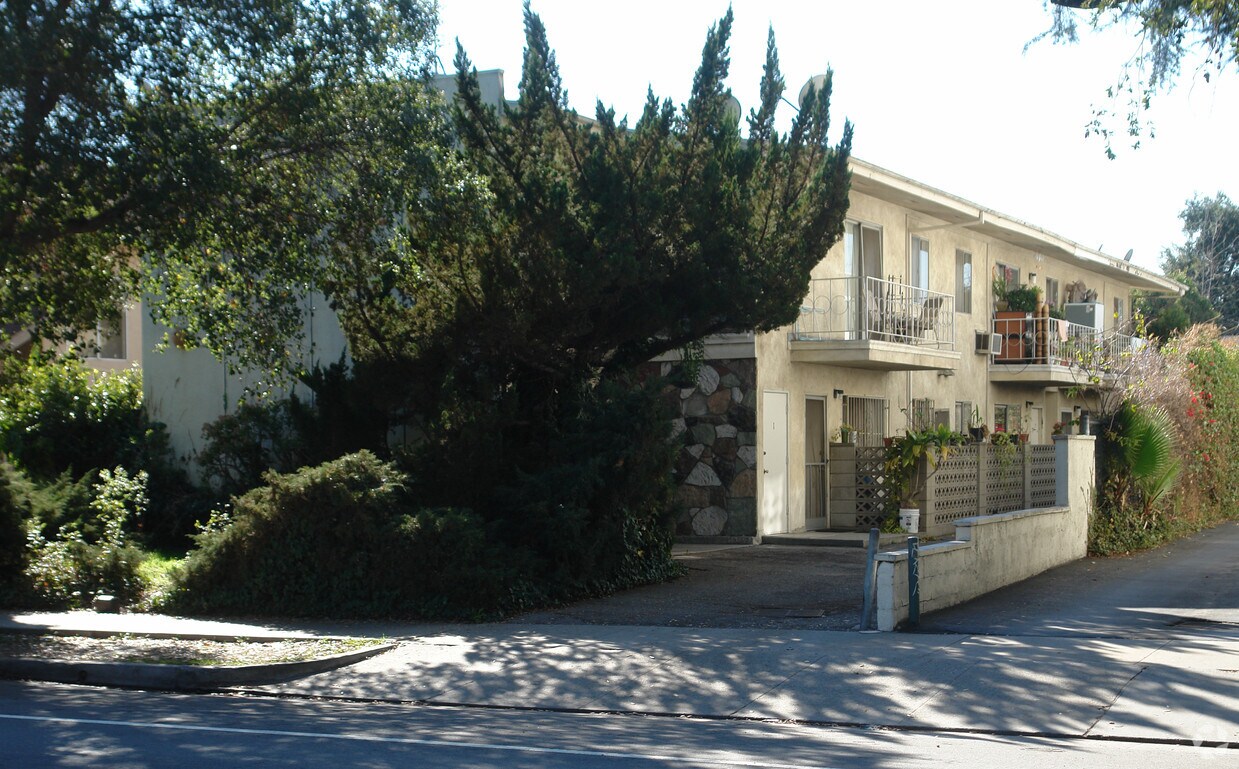 Primary Photo - 79 Allen Ave